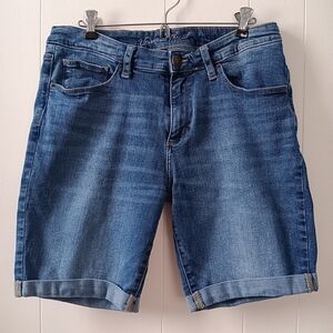 Universal Thread Women's Faded Blue Denim Roll Up Jean Shorts 14 WR